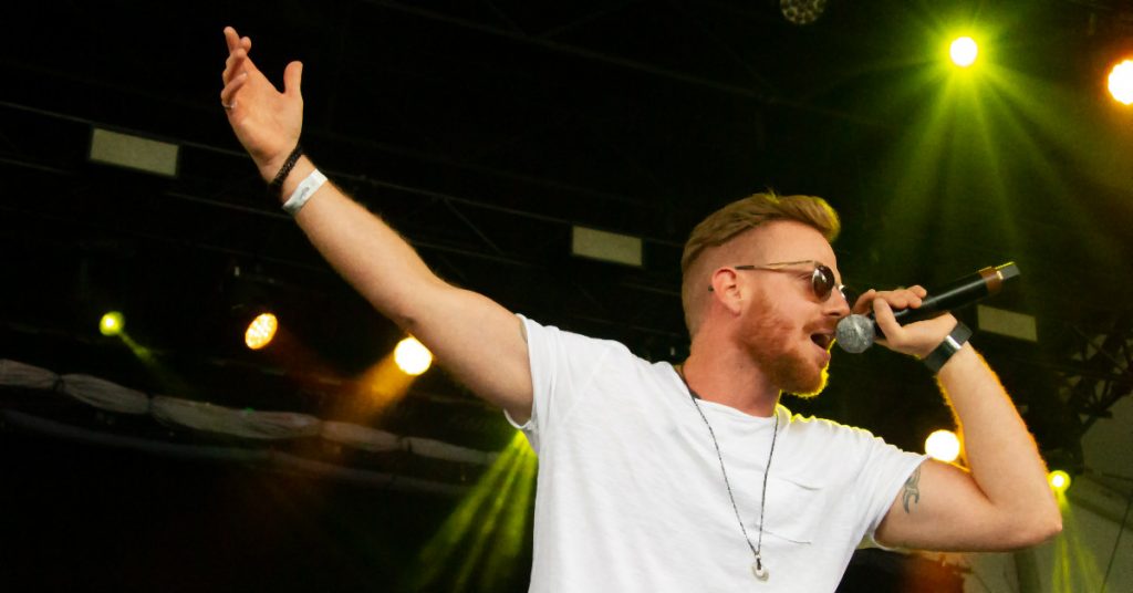 Brad Saunders playing at Boots & Hearts