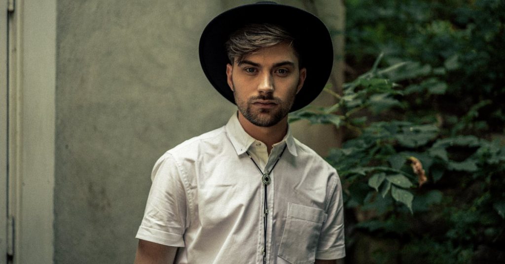 Dustin Bird, Canadian country artist