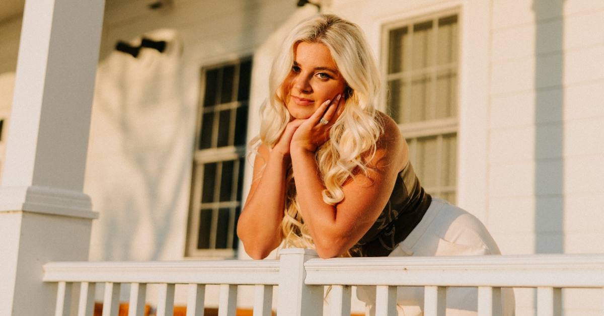 [PREMIERE] Jessica Sole's Live Music Video for 