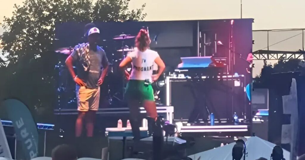 Jenna walker from the Reklaws announces she' pregnant